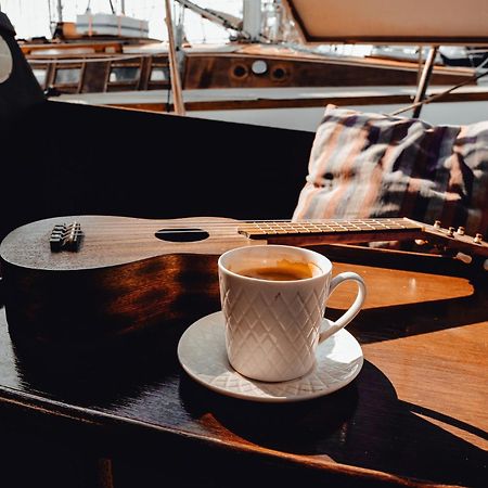 The Captains Locker - 30Ft Yacht سان ميغيل ذي أبونا المظهر الخارجي الصورة