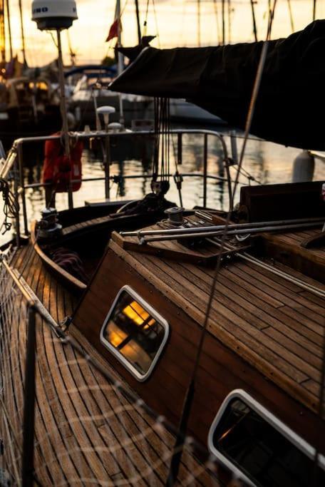The Captains Locker - 30Ft Yacht سان ميغيل ذي أبونا المظهر الخارجي الصورة