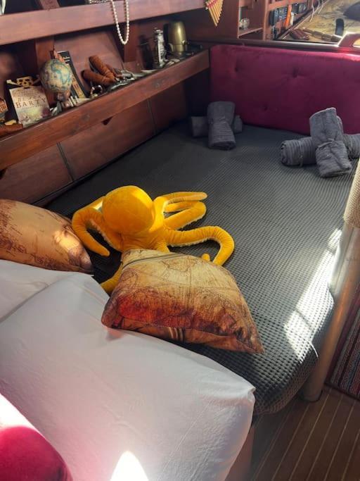 The Captains Locker - 30Ft Yacht سان ميغيل ذي أبونا المظهر الخارجي الصورة
